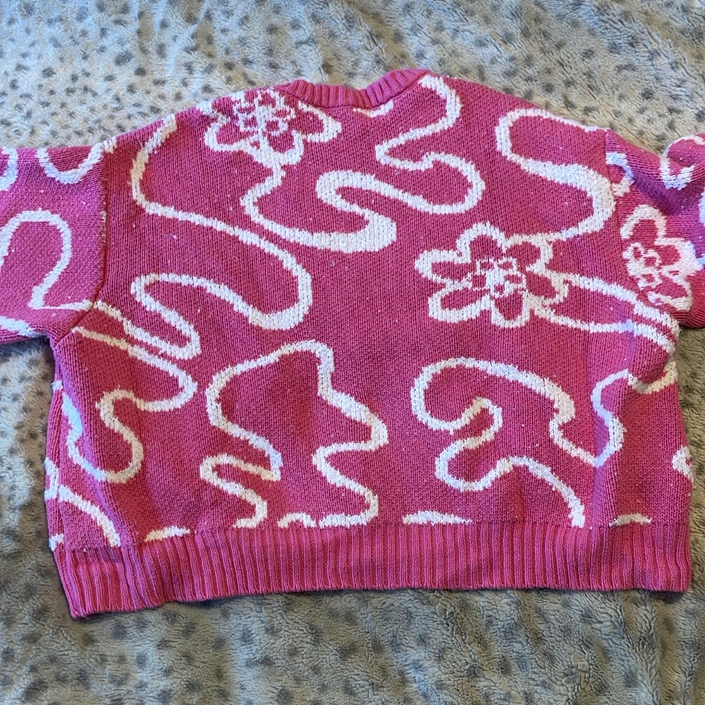 Pink Flower Cropped Sweater - Picture 5 of 6